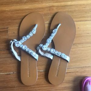 Cute sandals!